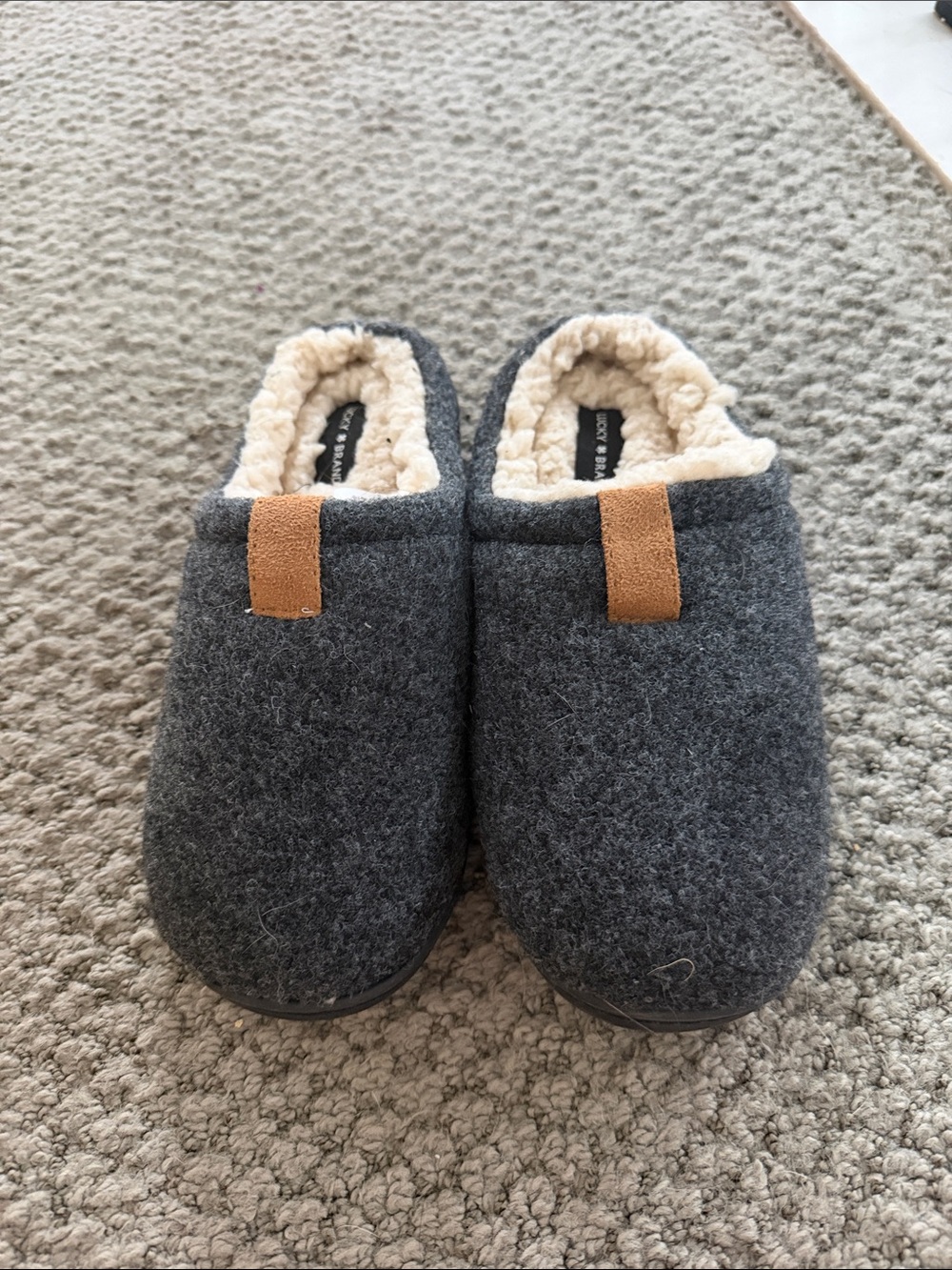 Lucky Brand Kids Gray Slip-On Slippers with Cream Fleece